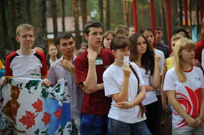 Фото Хавьера Фернандеса с его победами на соревнованиях