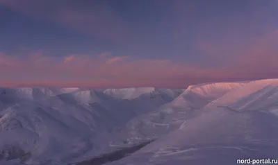 Уютные зимние моменты в Хибинах: скачайте изображение в JPG, PNG, WebP