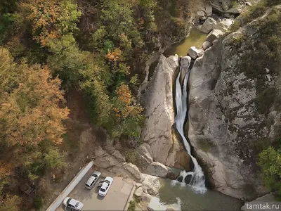 Прорыв природы: впечатляющая фотография Хучнинского водопада