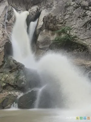 Захватывающая арт-фотография Хучнинского водопада для макбука