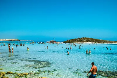 Фотографии Кипрского пляжа Нисси Бич: воплощение идеального отдыха