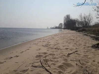 Погрузитесь в уникальную атмосферу Київського моря через фотографии.