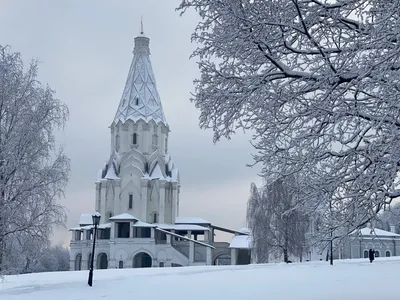 Коломенское под покрывалом снега: скачайте удивительные фотографии