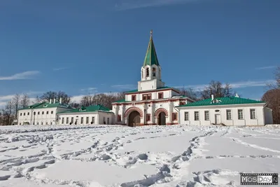 Фотографии Коломенского под снежным покровом: выберите размер изображения