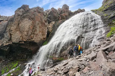 Фотографии Коса водопада в различных форматах для скачивания