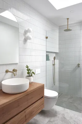 Красочные фотографии крашеной ванной комнаты