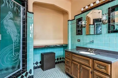 Фото крашеной ванной комнаты с элегантным дизайном