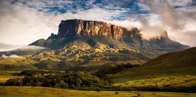 Потрясающие фотографии гор и морей: бесплатно скачать в HD