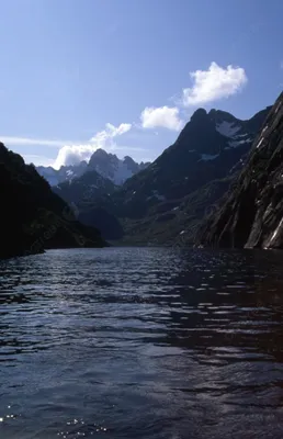Потрясающие снимки красивых гор и морей: скачать в HD бесплатно