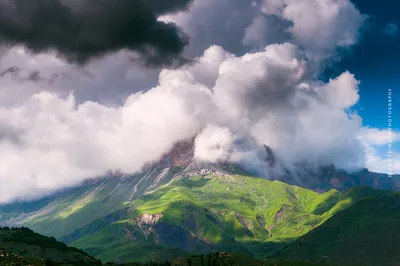 JPG фотографии величественных гор Кавказа