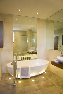 Идеи дизайна: 30 красивых современных ванных комнат на фото