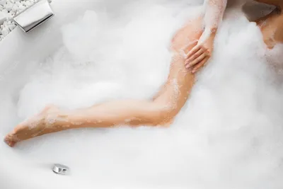 Фото в ванной с пеной: красивые изображения для вашего проекта
