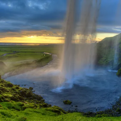 Уникальная картинка захватывающего водопада в формате PNG