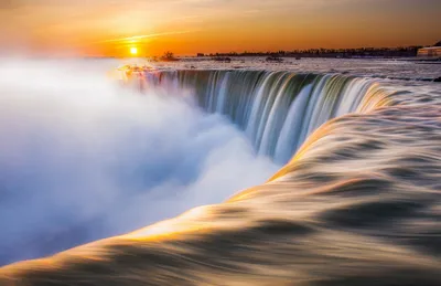 Фотография потрясающего водопада мира для скачивания в формате JPG