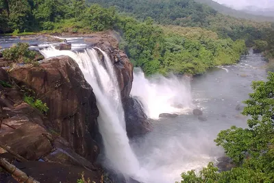 Удивительное изображение водопада в формате WebP для полного восприятия его величия