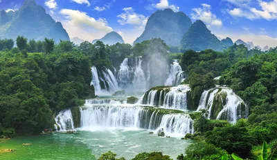 Захватывающее изображение водопада в формате WebP для полного погружения в его красоту