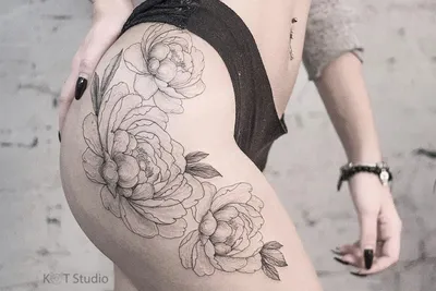 Фото, иллюстрирующие женскую красоту через татуировки