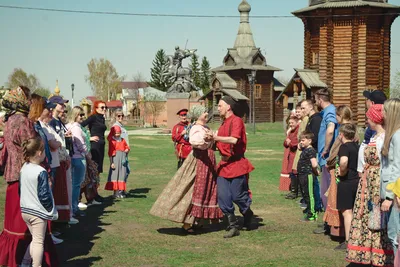 Красная горка: изображения в хорошем качестве