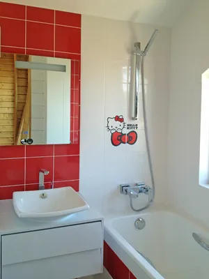 Красная ванна: фотография для скачивания