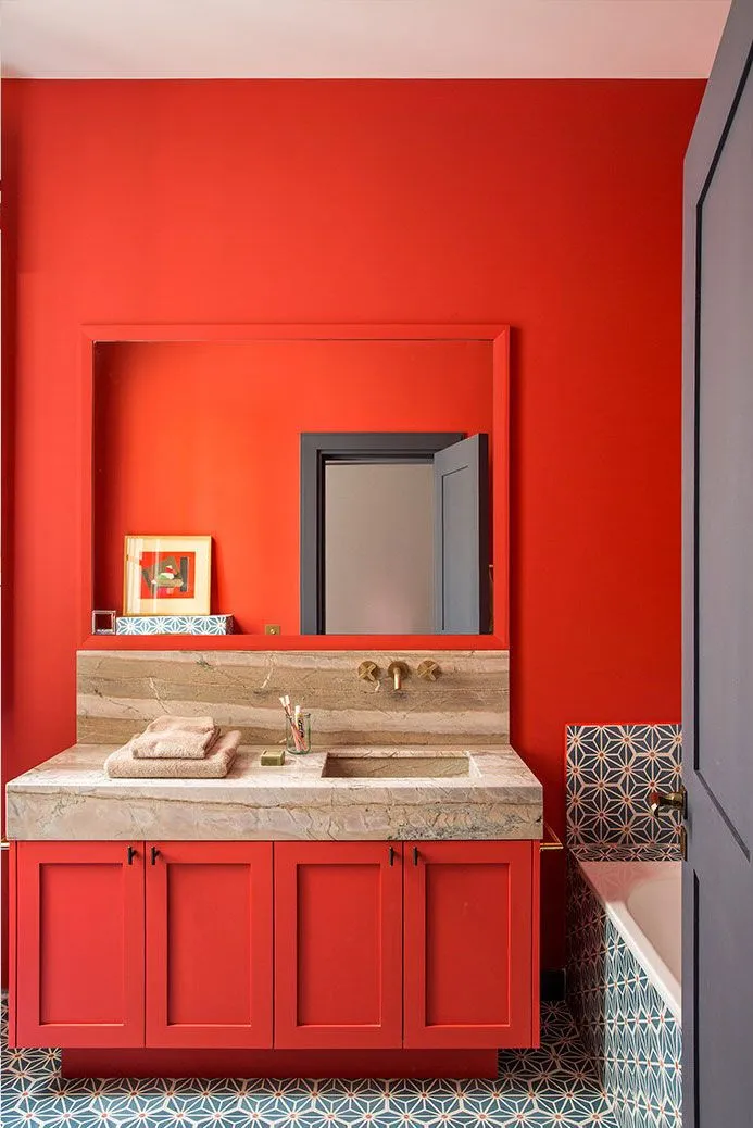 Красный цвет в дизайне ванной комнаты (ФОТО)