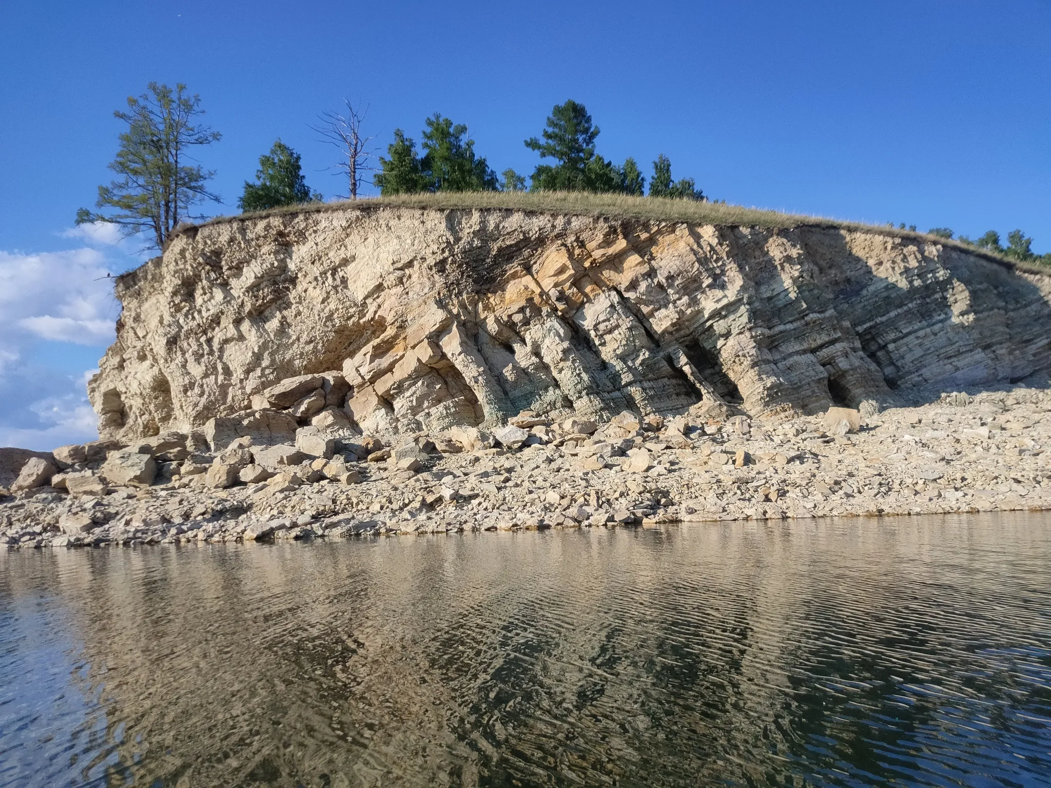 Красноярское море дома. Красноярско Меоре. Березовское водохранилище Красноярский край. Природа Красноярского моря. На дне Красноярского моря.