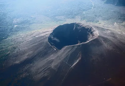 Завораживающие виды кратера вулкана на фото