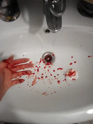 Новое изображение Кровь в ванной: Скачать в формате JPG, PNG, WebP
