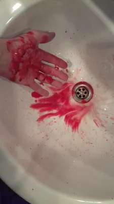 Кровь в ванной: Фото в Full HD качестве