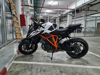 Изображение KTM 1290 Super Duke R: выбор формата (jpg, png, webp)