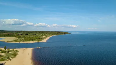 Приключение на волнах Ладожского озера: захватывающие кадры водных разбрызгиваний