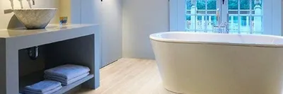 Фото ламината в ванной: создание элегантного дизайна