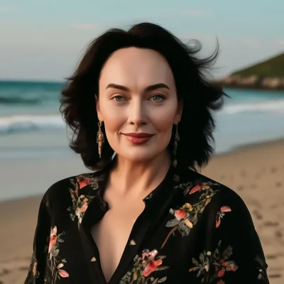Лариса Гузеева на пляже: солнце, море и песок