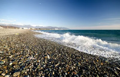 Изумительные закаты Лазаревского моря: магия солнца на водной глади.