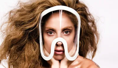 Леди Гага на фото в стиле поп-арт
