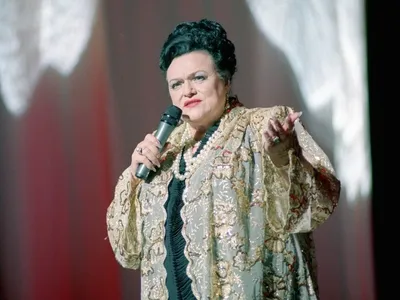 Людмила Зыкина на фото - прославленная вокалистка прошлого века