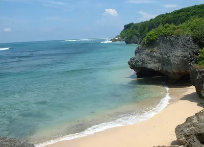 Фото пляжей Бали с водными видами спорта