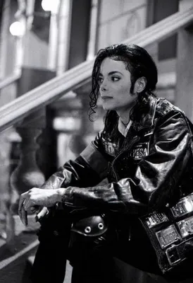 Изображение Майкла Джексона на сцене