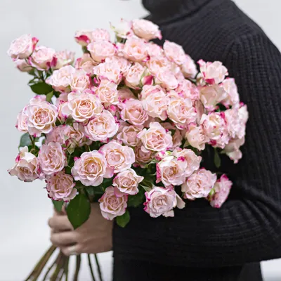 Маленькие розы букет webp: наслаждайтесь красотой с этим форматом изображений