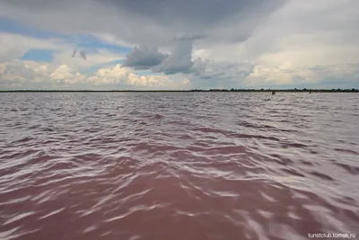 Застывший момент Малинового озера: замороженная красота на фотографиях