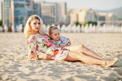 Фото мамочек на пляже - полезная информация о пляжах для мамочек