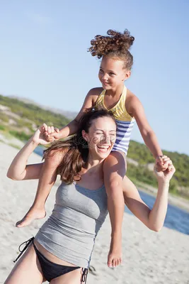 Фотоальбом Мамочки на пляже: лучшие моменты семейного отдыха