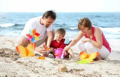 Фото мамы с детьми на пляже: красивые картинки для скачивания