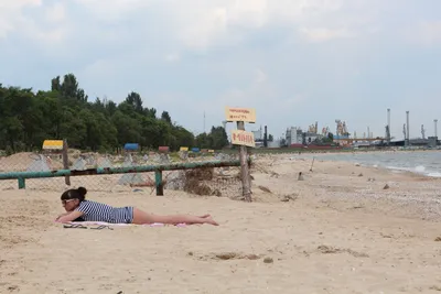 Приглашаем вас на Мариупольский пляж: фотоотчет о его привлекательности и удобствах