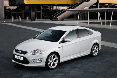 Фото автомобиля Ford Mondeo в формате WEBP