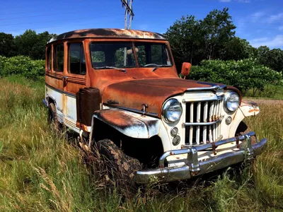 Фотография машины jeep с кастомизацией