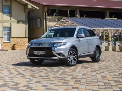 Фотка Mitsubishi Outlander на дорожном пробеге