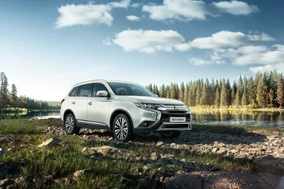 Фото Mitsubishi Outlander с камерой заднего вида