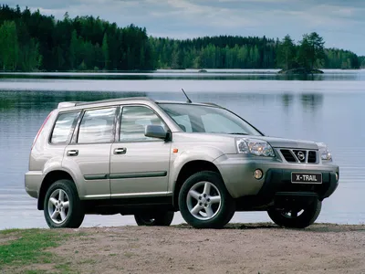 Машина Nissan X-Trail в формате jpg