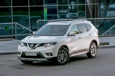 Фотка Nissan X Trail в формате JPG для обоев на рабочий стол