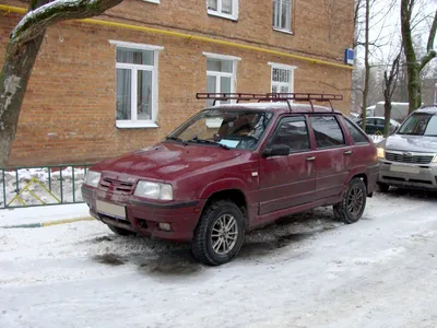 Грандиозное изображение автомобиля: выберите формат и размер на странице Машина ода